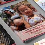 Capa da brochura Mãe Coruja Recife - 15 anos de histórias e conquistas